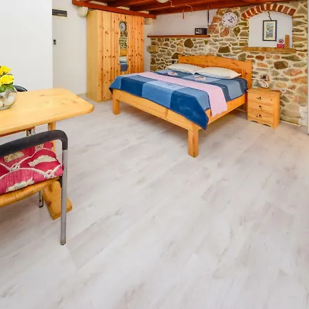 Holiday Zana Povlja (Brac)